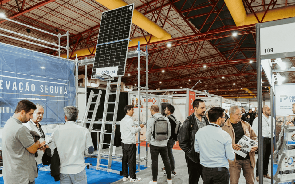 Stands at ENERH2O 2025 showcasing sustainable energy technologies, including solar panels and water treatment systems. Industry professionals discuss innovation and efficiency in the fields of energy and water management.